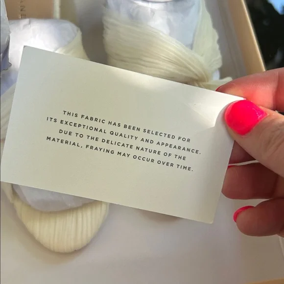 Loeffler Randall reed pearl pleated twist heels size 6B NIB - Picture 6 of 9